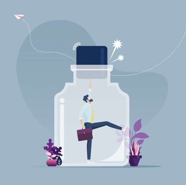 hombre-negocios-tratando-escapar-espacio-confinado-botella-vidrio-concepto-crisis_70921-513